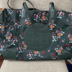 Tory Burch tote bag! Used twice!